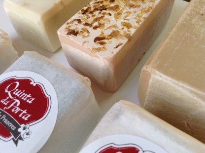 Sabões montra-baixo